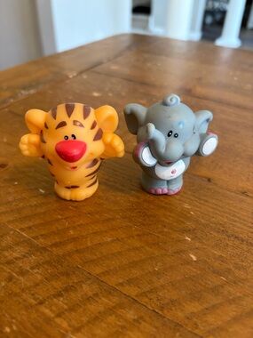 Bundle of Little Tikes animals elephant and tiger  as is